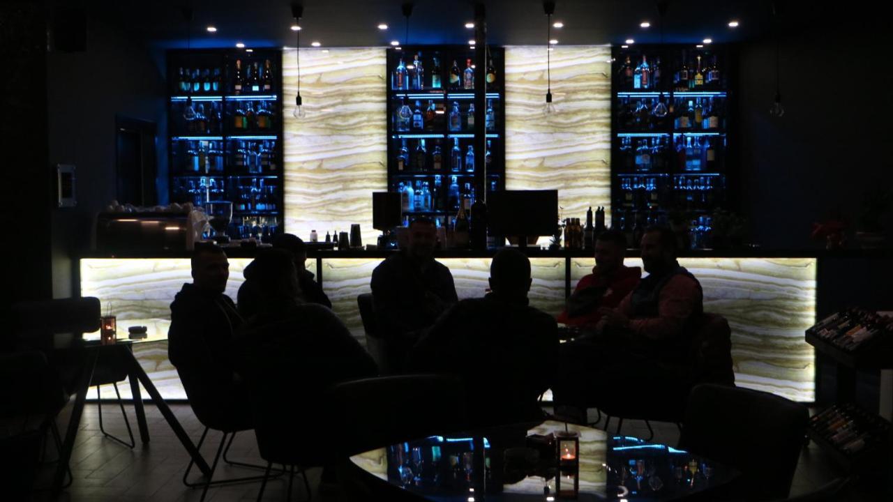 Diamond Hotel Sarandë エクステリア 写真