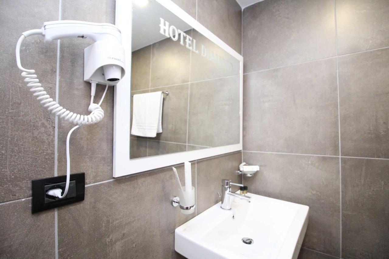 Diamond Hotel Sarandë エクステリア 写真