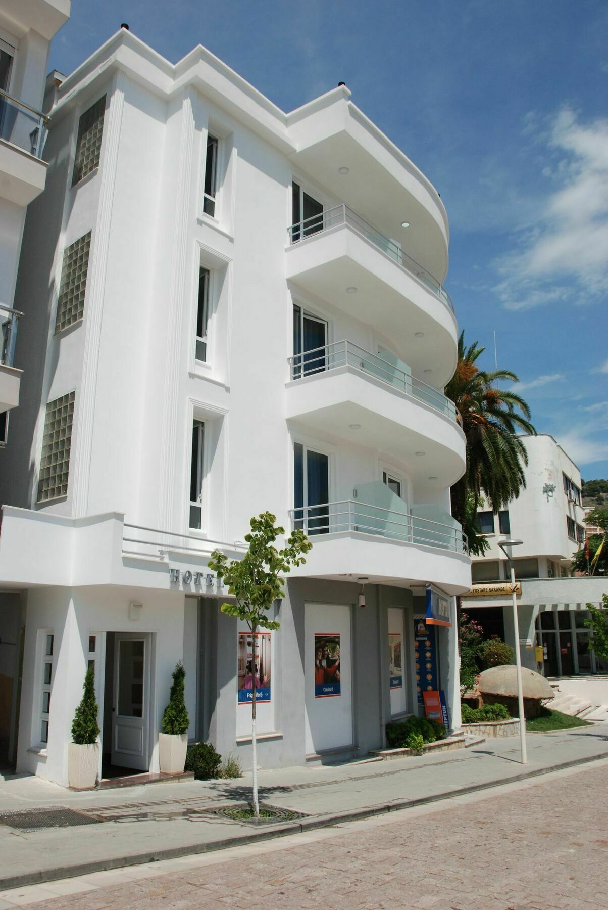 Diamond Hotel Sarandë エクステリア 写真